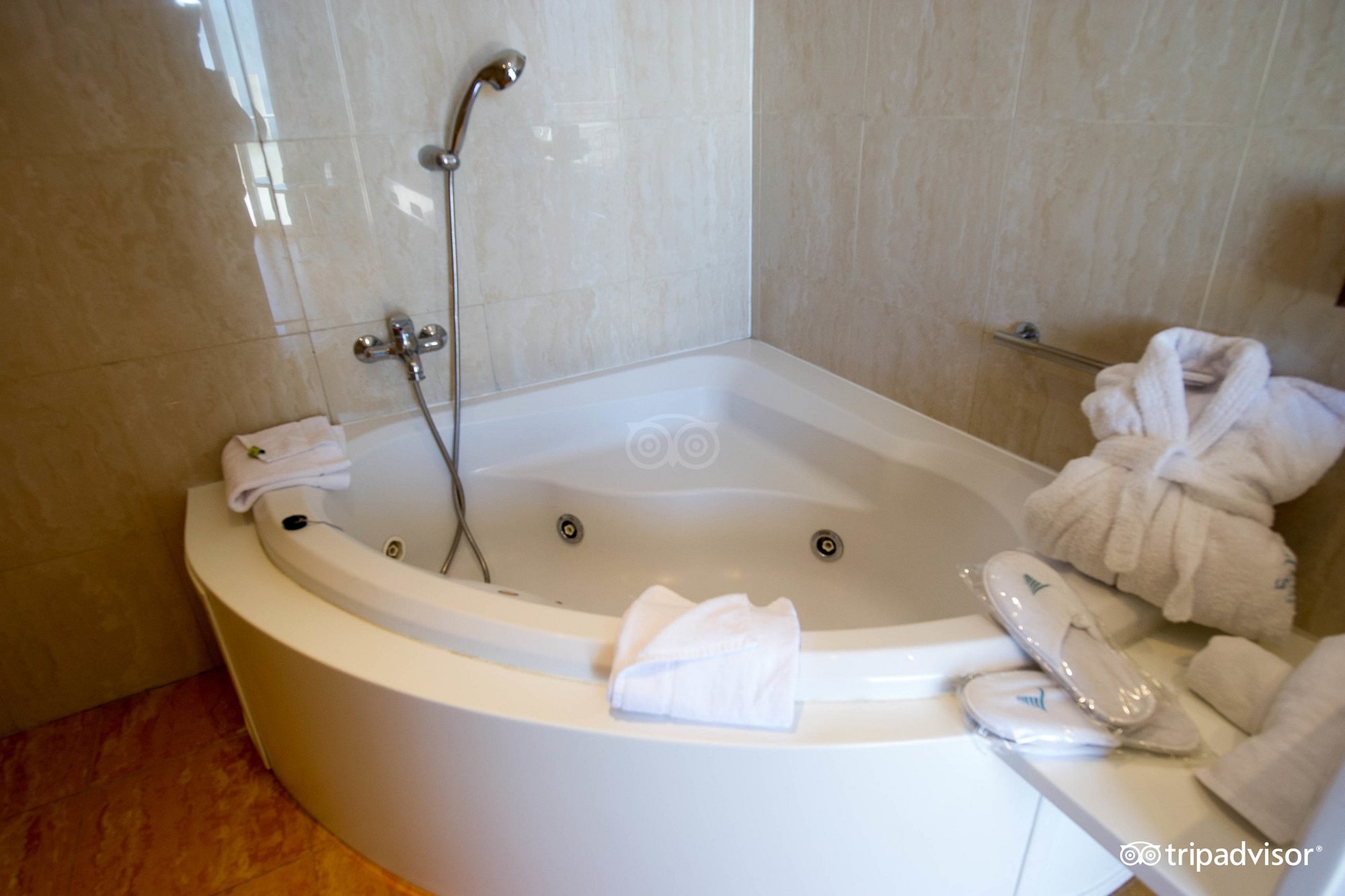 Hotel BCL Levante Club & Spa, habitación con jacuzzi privado