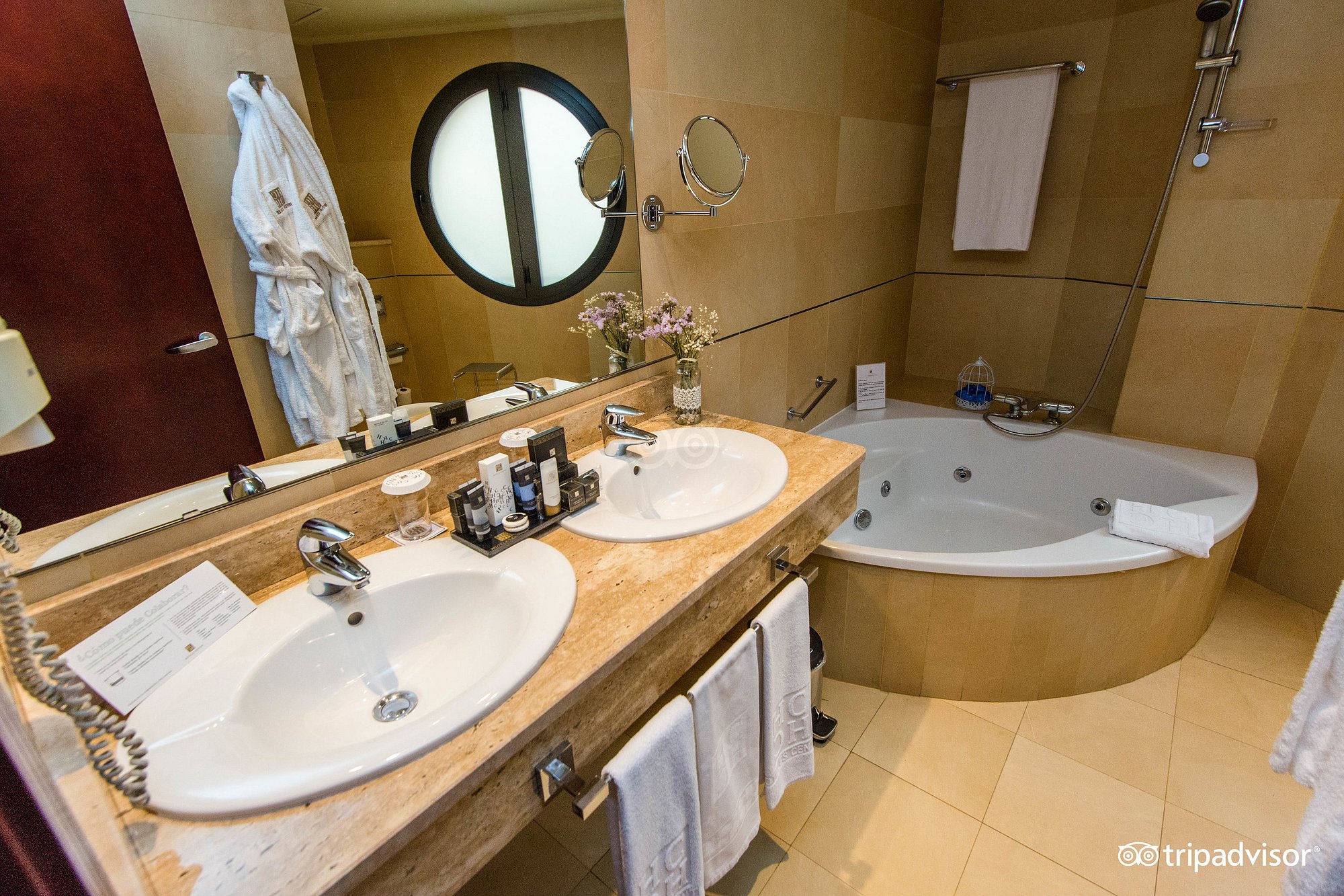 Hotel Badajoz Center, habitación con jacuzzi privado