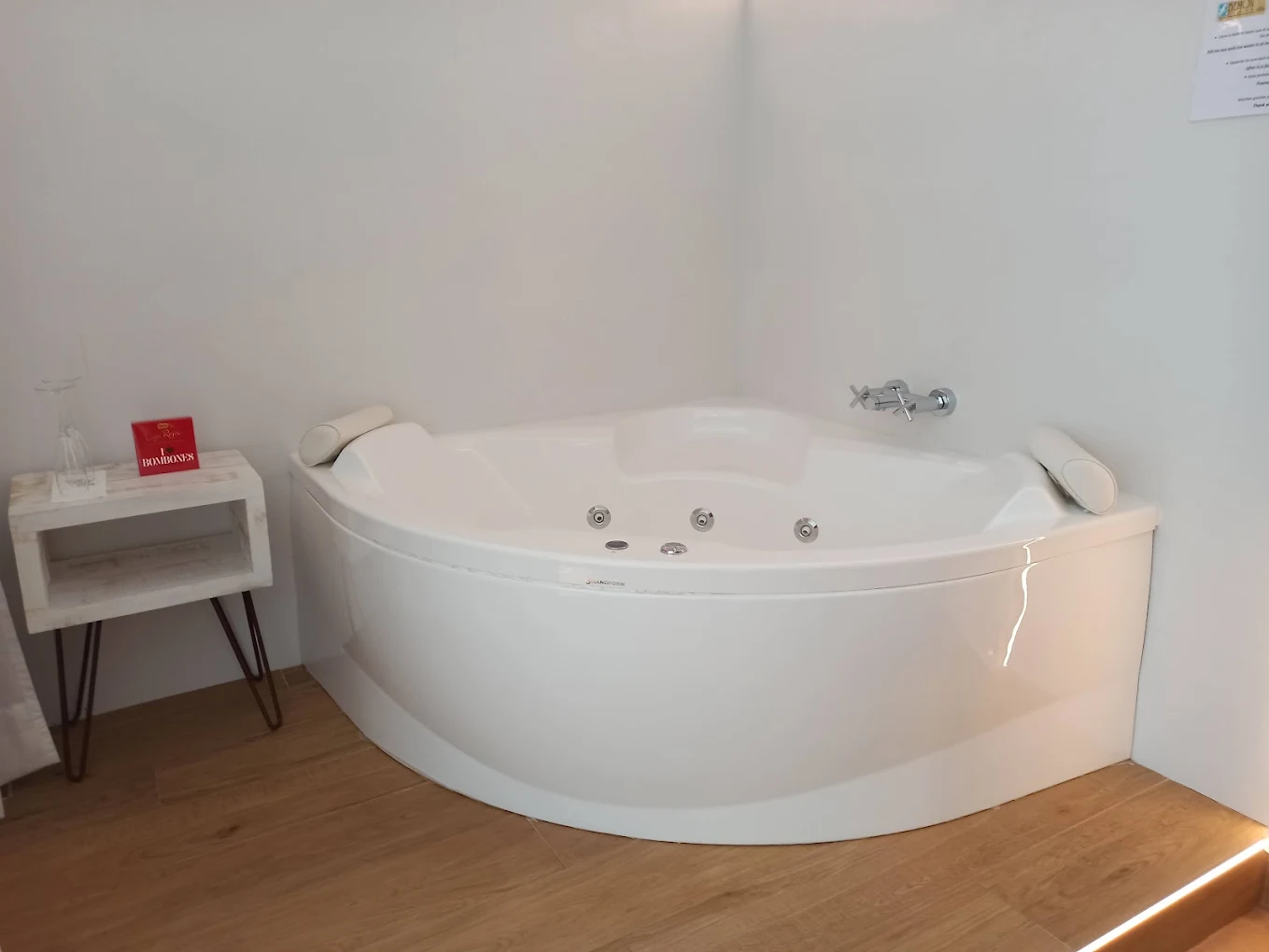 Hotel Bemon Playa, habitación con jacuzzi privado