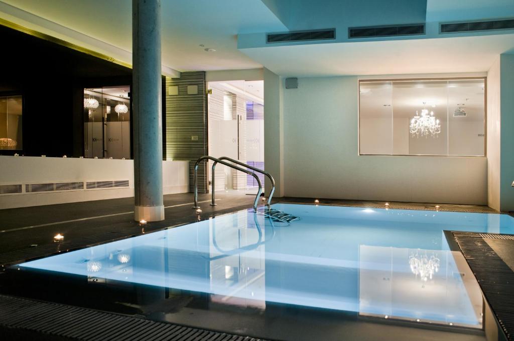 Hotel Kadrit, habitación con jacuzzi privado