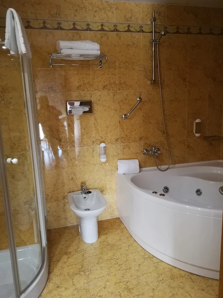 Hotel Las Gaviotas, habitación con jacuzzi privado