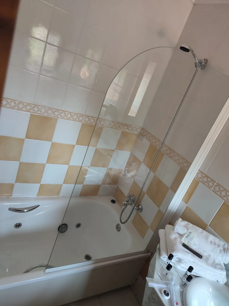 Hotel Marfrei, habitación con jacuzzi privado