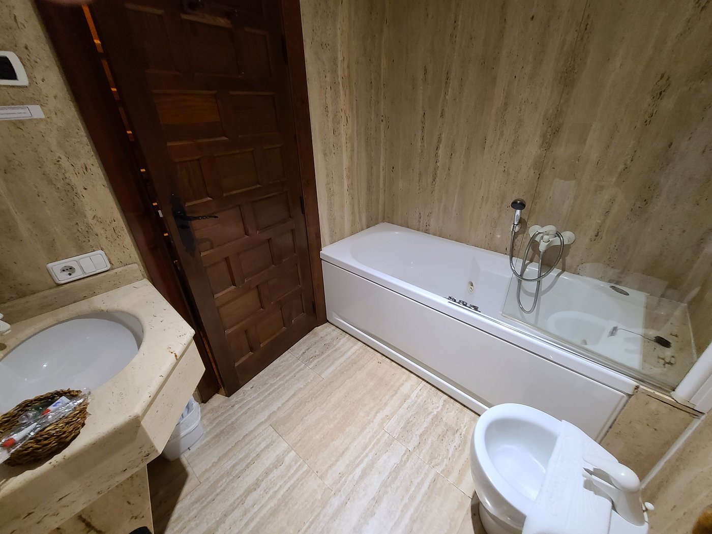 Hotel Microtel Placentinos, habitación con jacuzzi privado