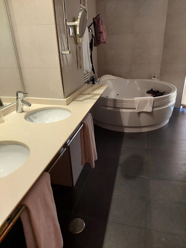 Hotel Miró, habitación con jacuzzi privado