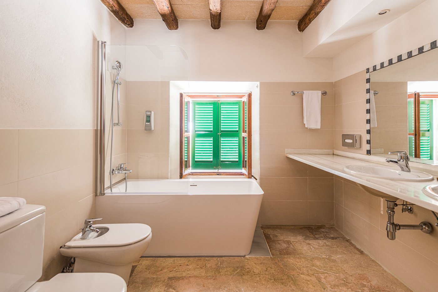 Hotel Monnàber Vell, habitación con jacuzzi privado