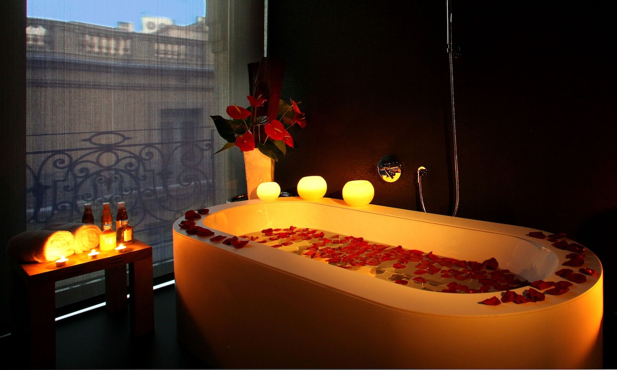 Hotel Ohla Barcelona, habitación con jacuzzi privado