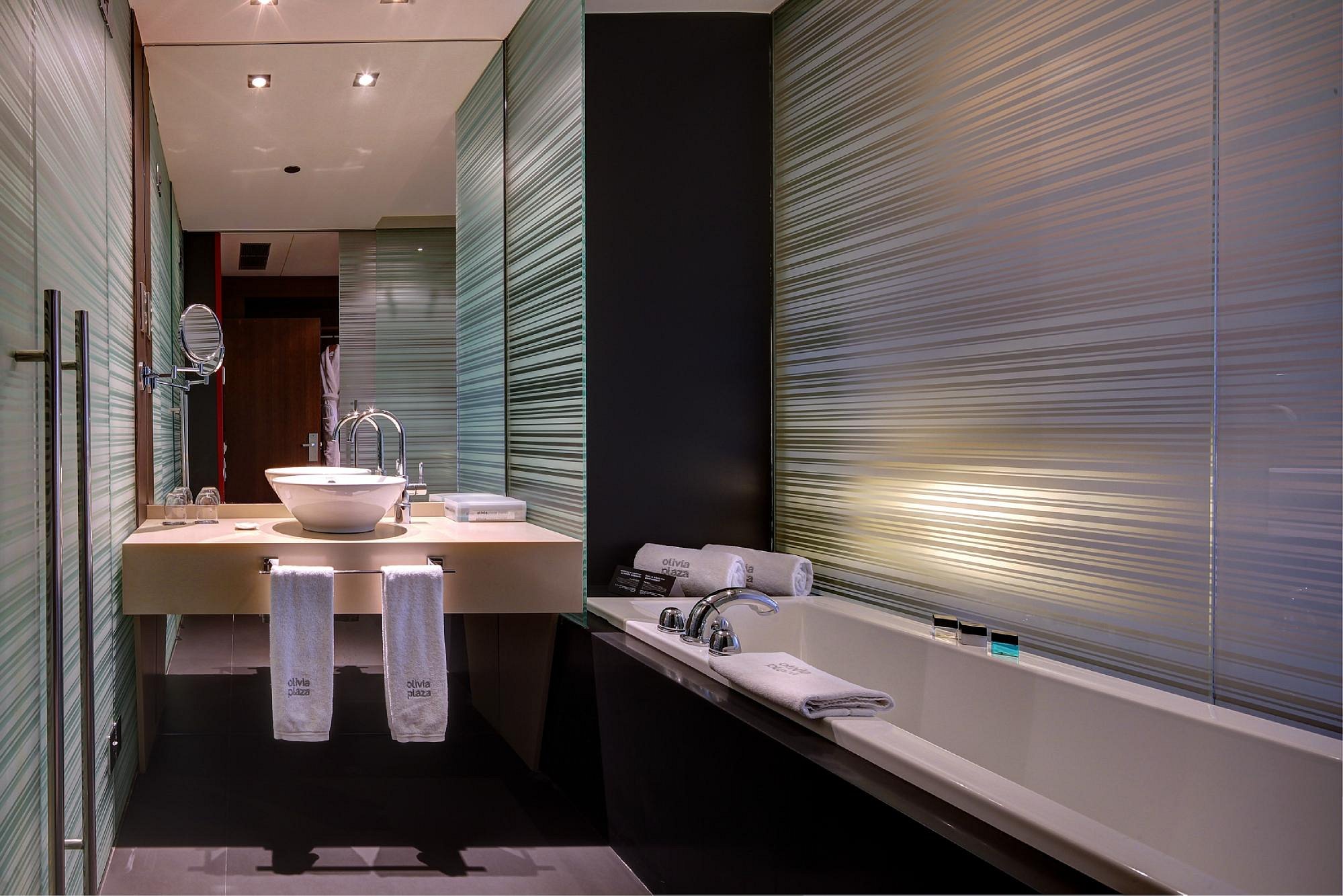 Hotel Olivia Plaza, habitación con jacuzzi privado