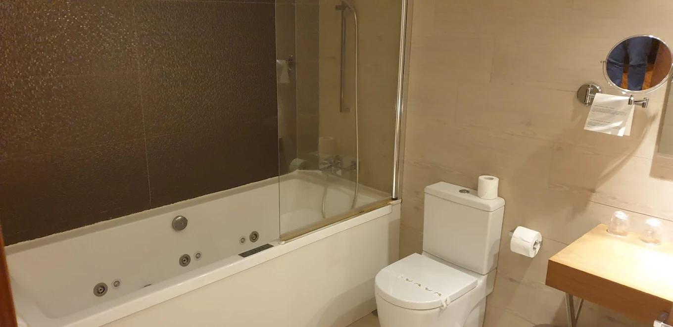 Hotel Os Olivos, habitación con jacuzzi privado