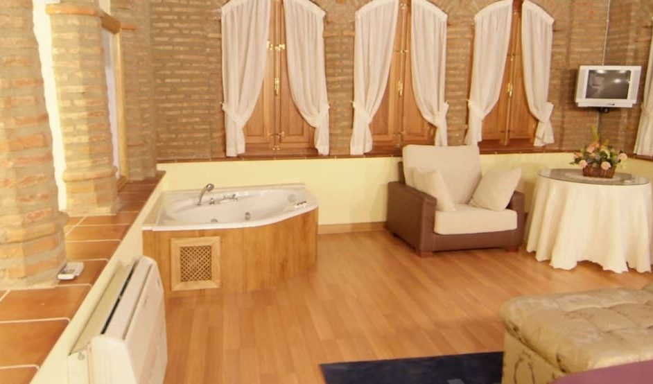 Hotel Palacio de Oñate, habitación con jacuzzi privado