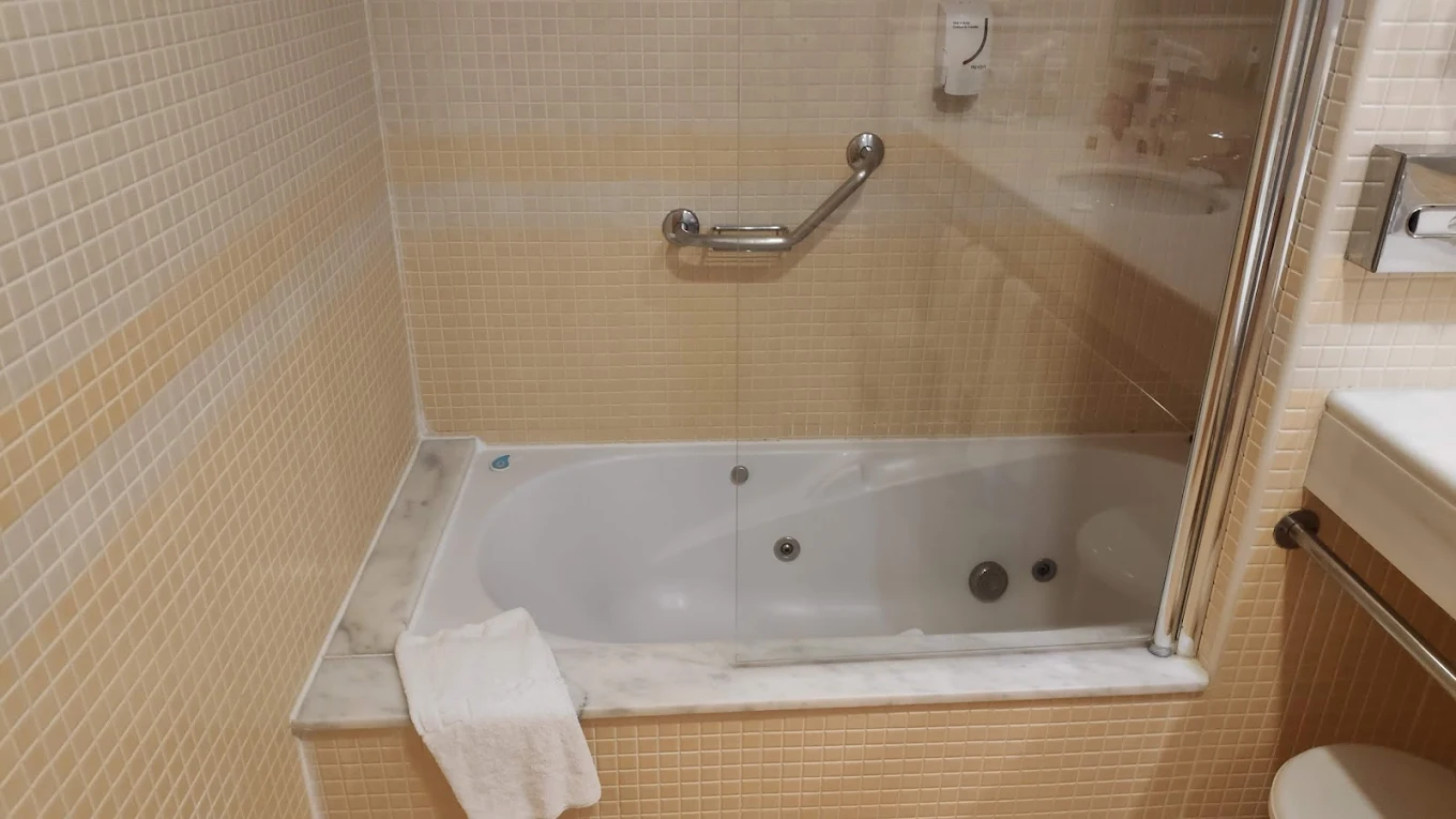 Hotel RH Ifach, habitación con jacuzzi privado