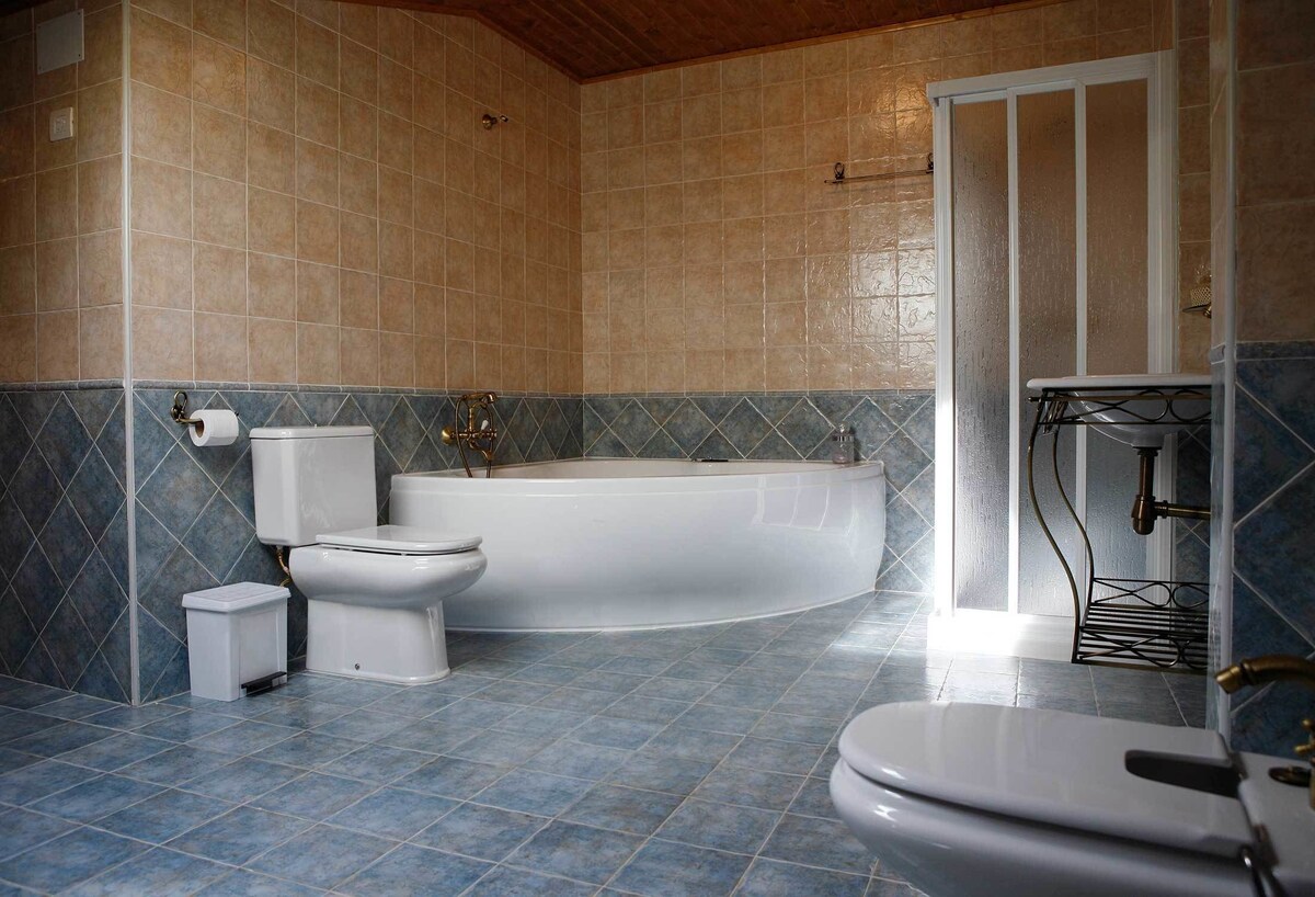 Hotel Rural La Plazuela, habitación con jacuzzi privado