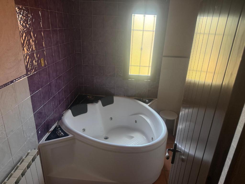 Hotel Rural Los Abriles, habitación con jacuzzi privado