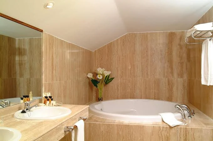 Hotel Segovia Sierra de Guadarrama, habitación con jacuzzi privado