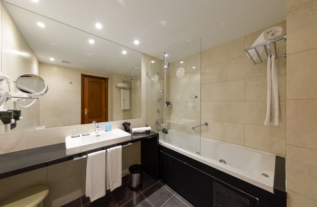 Hotel ValleMar, habitación con jacuzzi privado