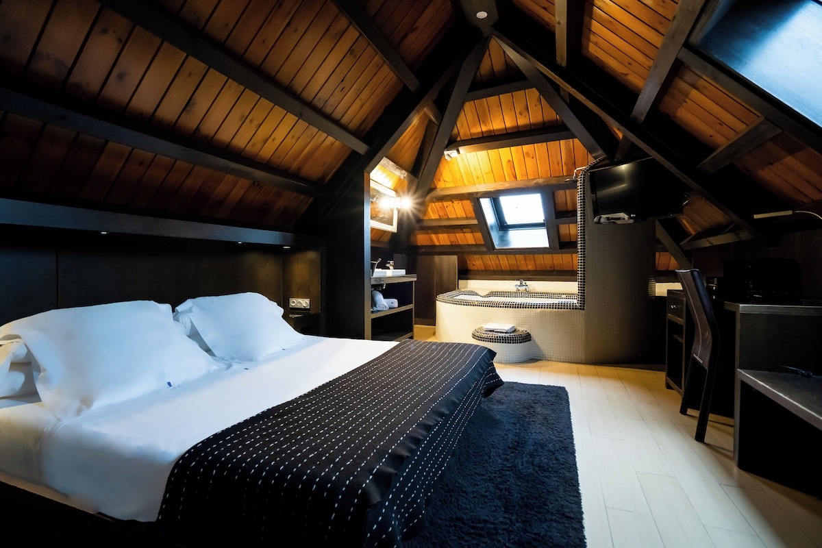 Hotel YIT Abentofail, habitación con jacuzzi privado
