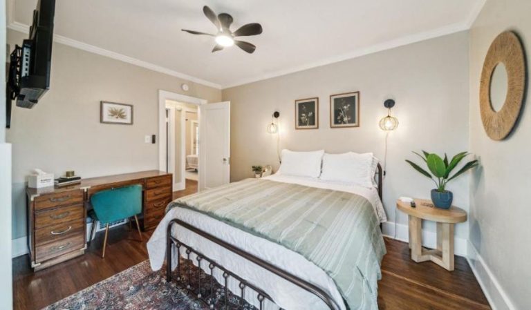 Hottub, Pool Table, Basketball, Firepit, Sleeps 8
