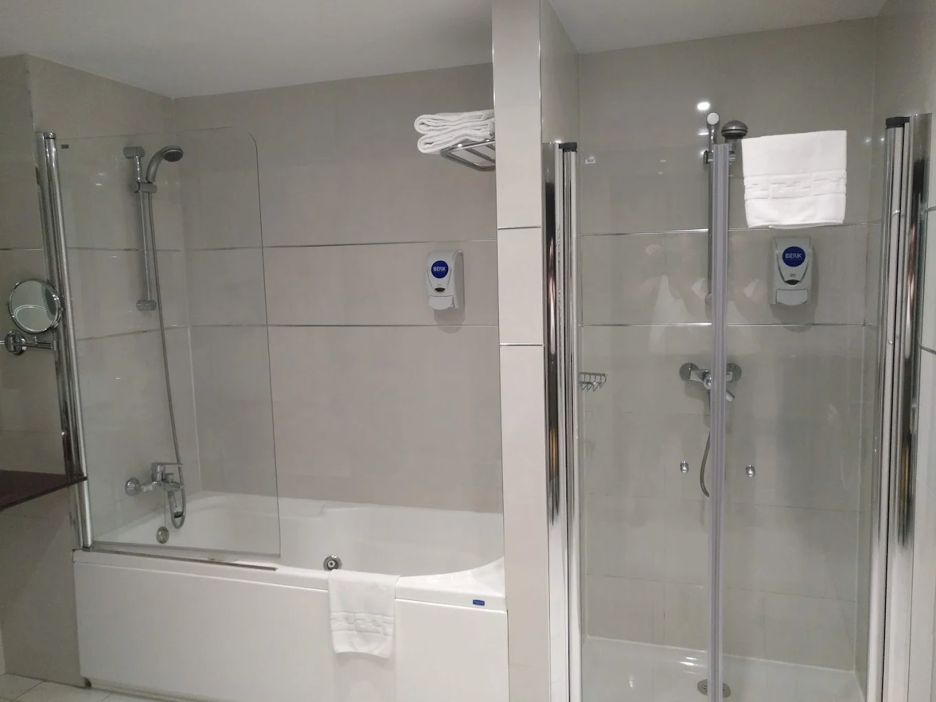 Iberik Santo Domingo Plaza Hotel, habitación con jacuzzi privado