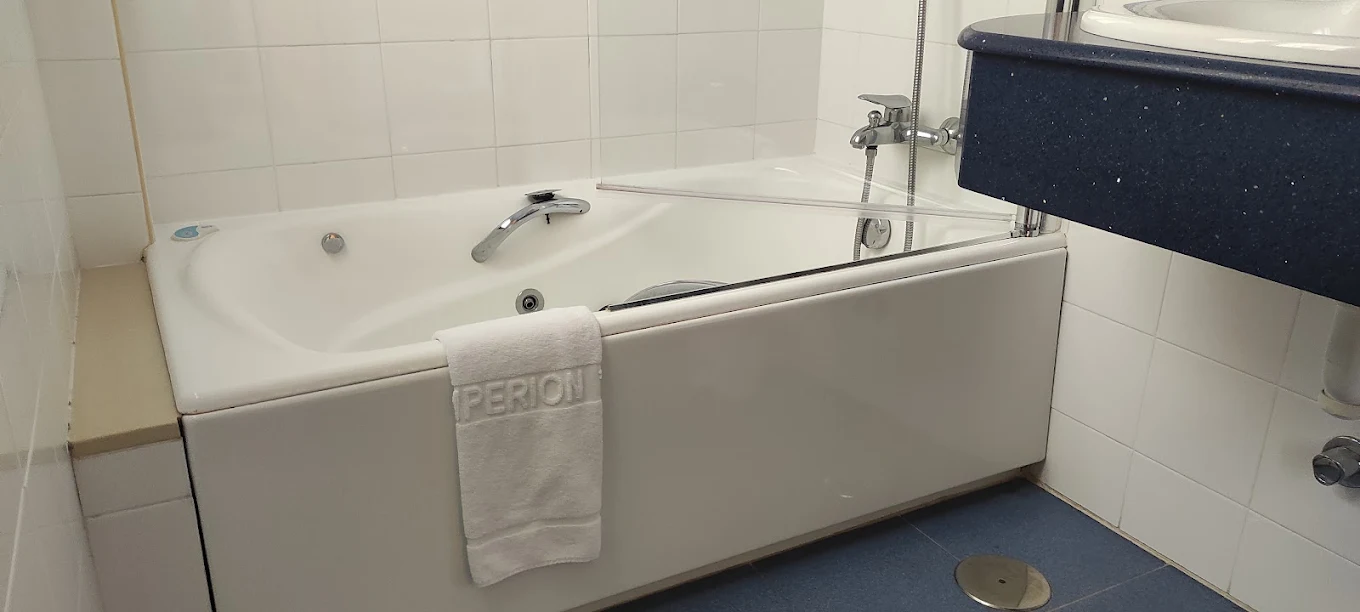 Imperion Hotel, habitación con jacuzzi privado
