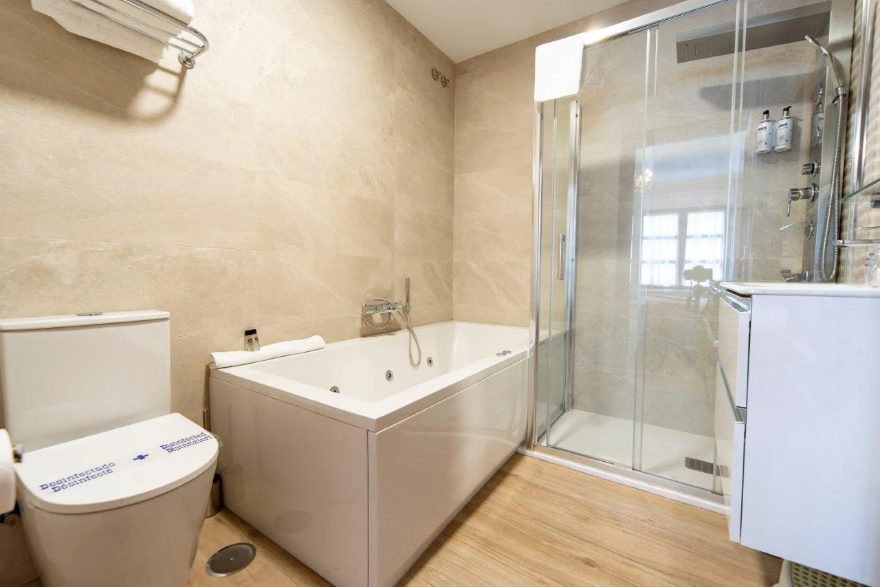 Infanta Isabel Hotel, habitación con jacuzzi privado