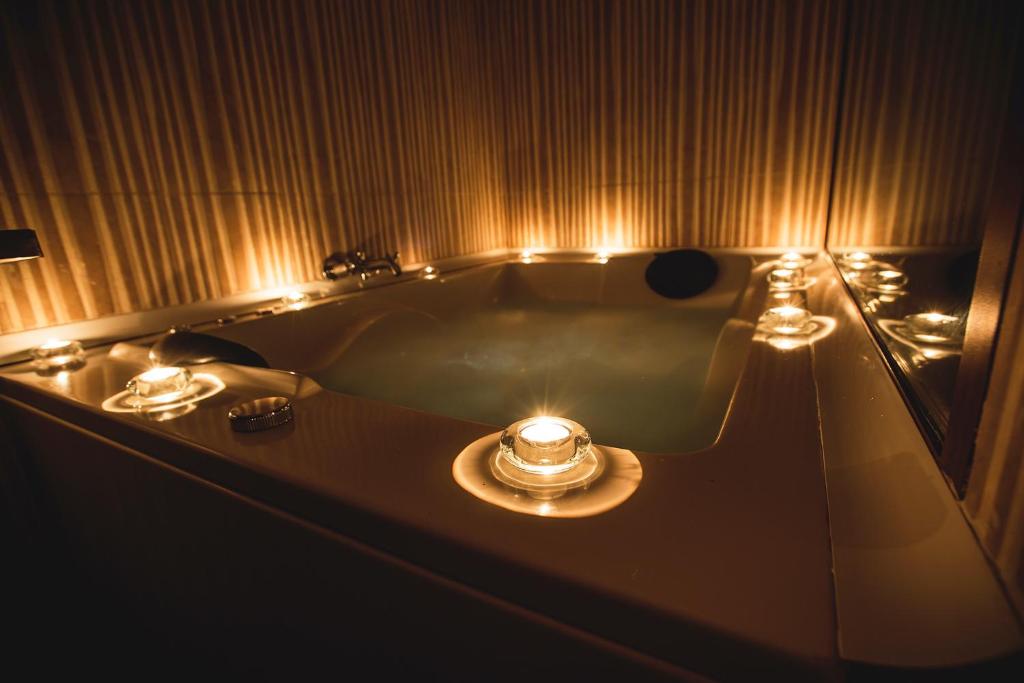 66 Hoteles en Madrid con Jacuzzi en la Habitación ️ 2026