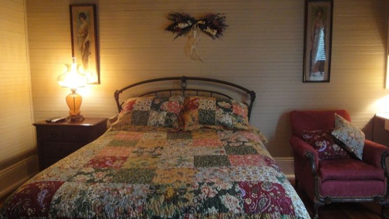 Lake Allatoona Inn
