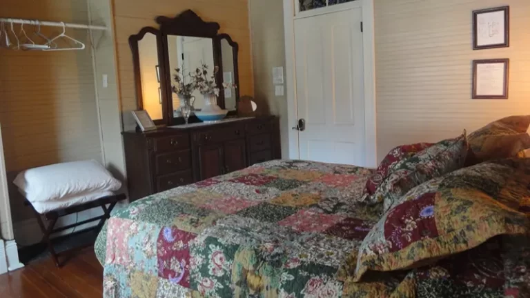 Lake Allatoona Inn