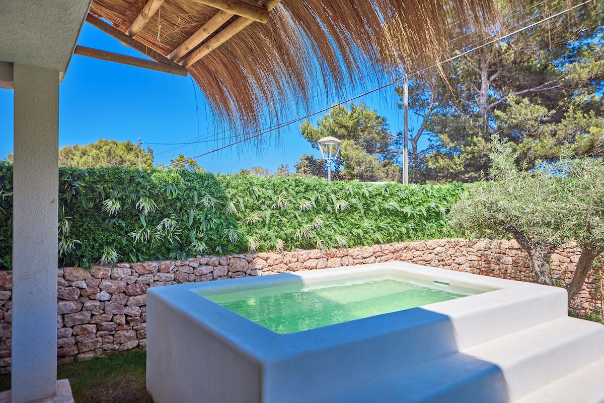 Mar Suites Formentera, habitación con jacuzzi privado
