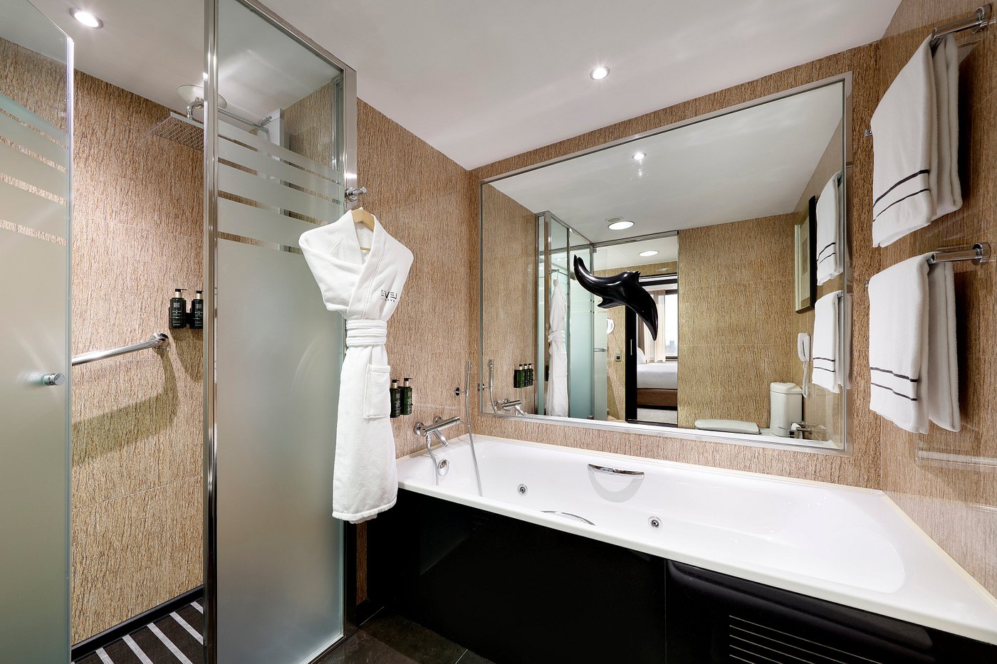 Meliá Barcelona Sarrià, habitación con jacuzzi privado