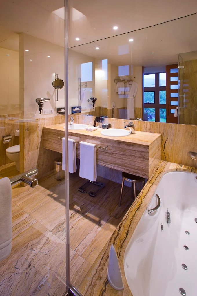 Meliá Bilbao, habitación con jacuzzi privado