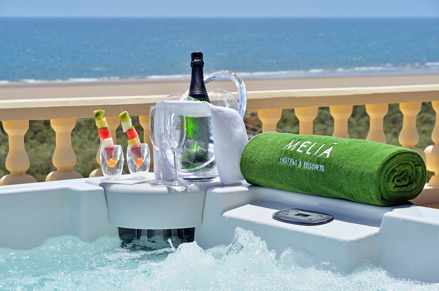 Melia Isla Canela, habitación con jacuzzi privado