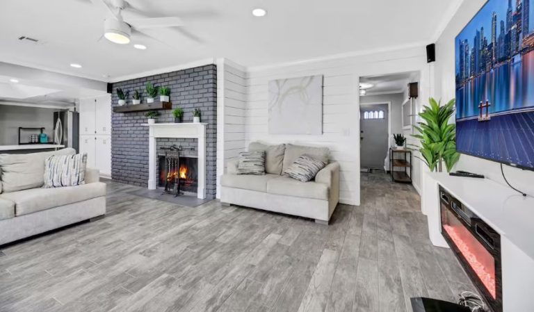 Modern Farmhouse Villa with Theater Room and Hot Tub