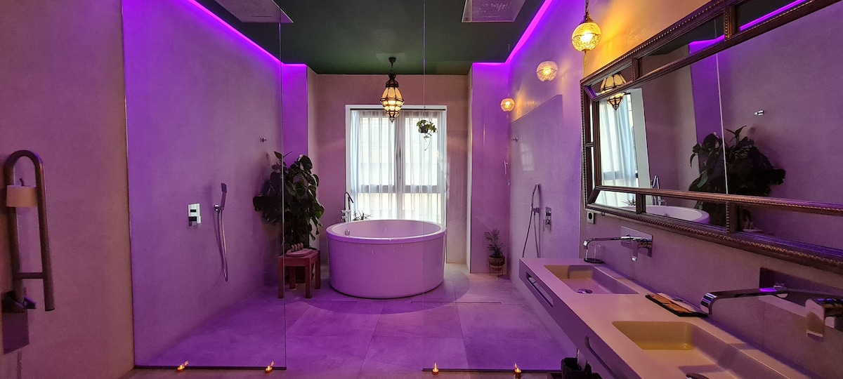 Murallas de Jayrán, habitación con jacuzzi privado