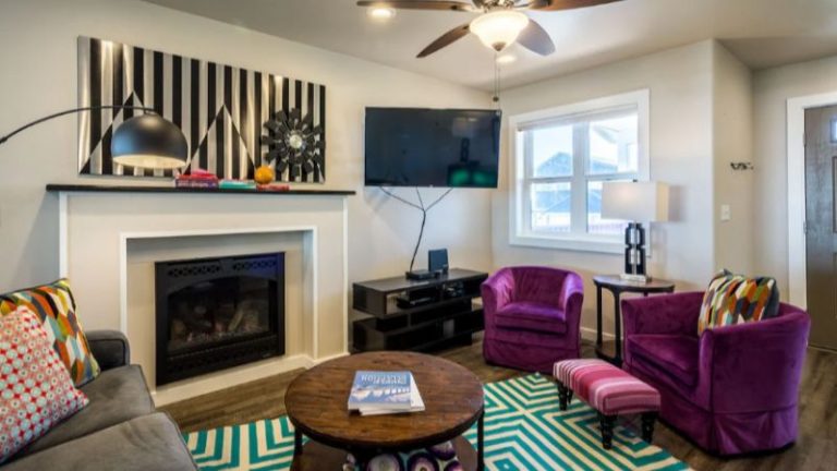 Newport Beach House – Hot Tub, Fireplace, Dog-Friendly