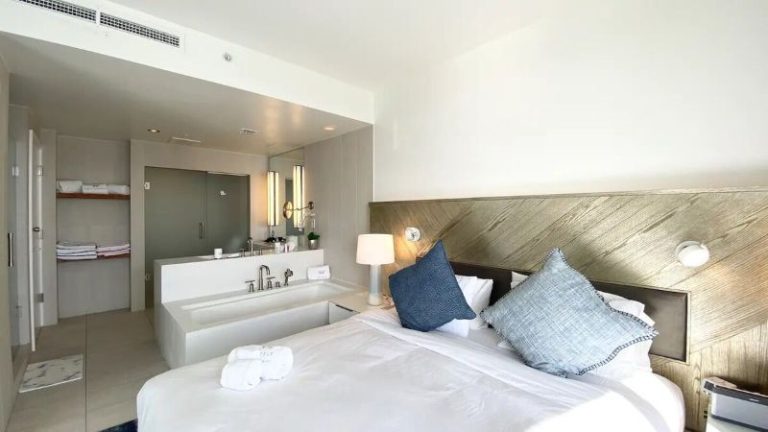 One Lux Stay at W Hotel