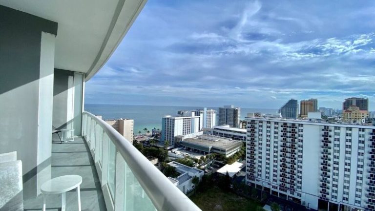 One Lux Stay at W Hotel