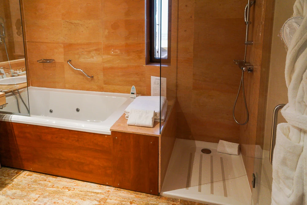Parador de Lorca, habitación con jacuzzi privado