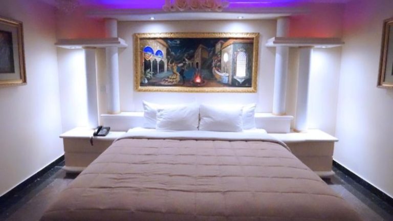 Paris Suites Hotel