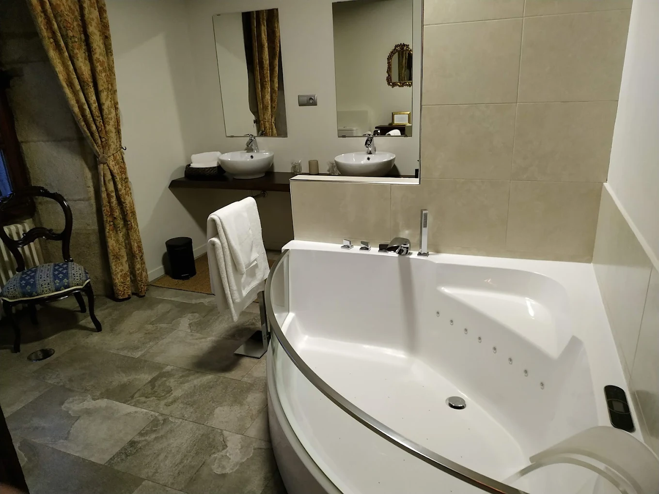 Pazo do Souto, habitación con jacuzzi privado