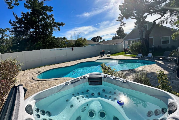 Pool & Hot Tub Home