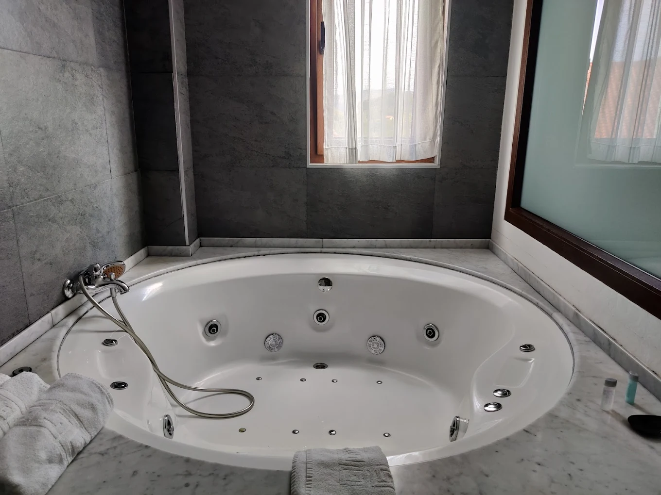 Posada La Desmera, habitación con jacuzzi privado