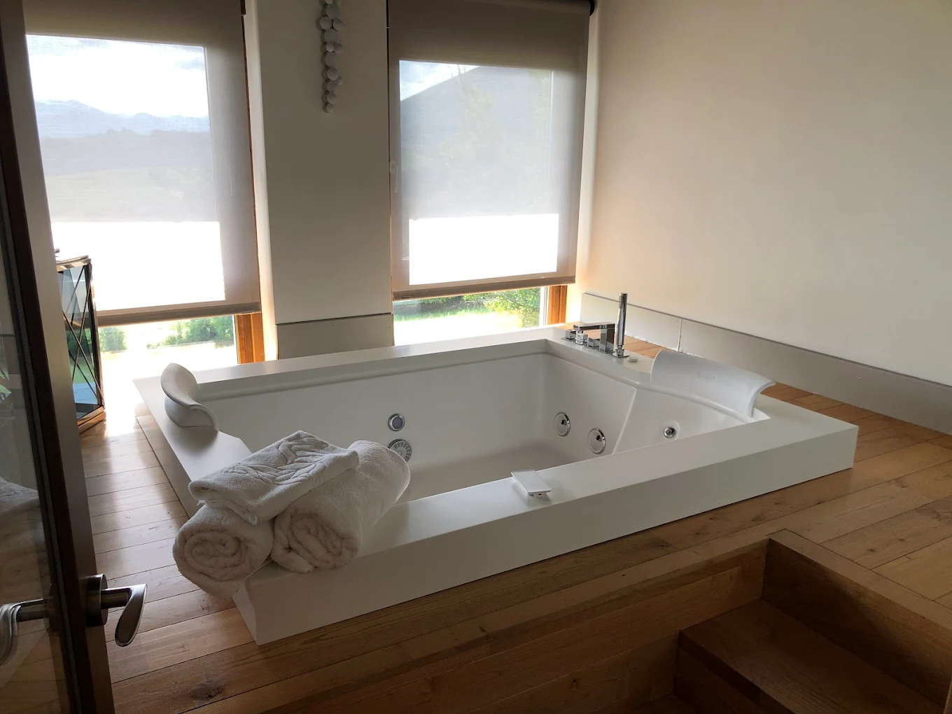 Puebloastur Eco Resort Wellness, habitación con jacuzzi privado