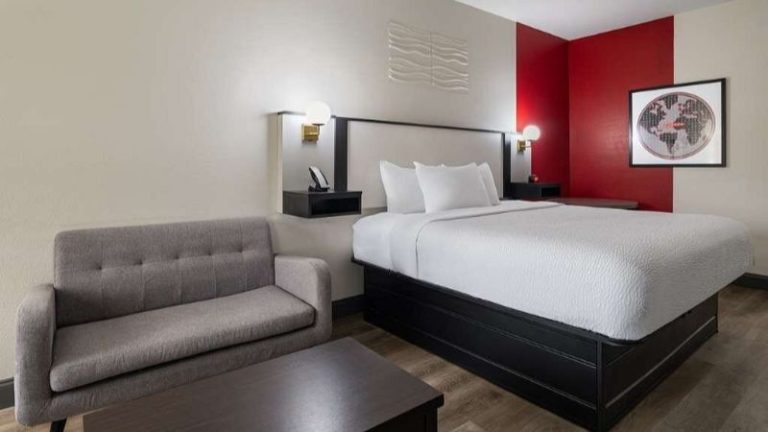 Ramada By Wyndham Locust Grove