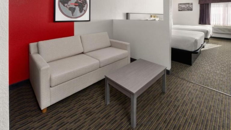 SYLO Hotel Denver Airport, a Ramada by Wyndham