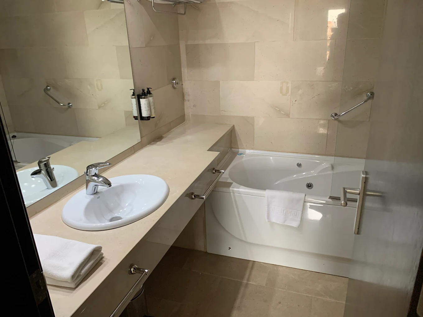Senator Águilas Hotel, habitación con jacuzzi privado