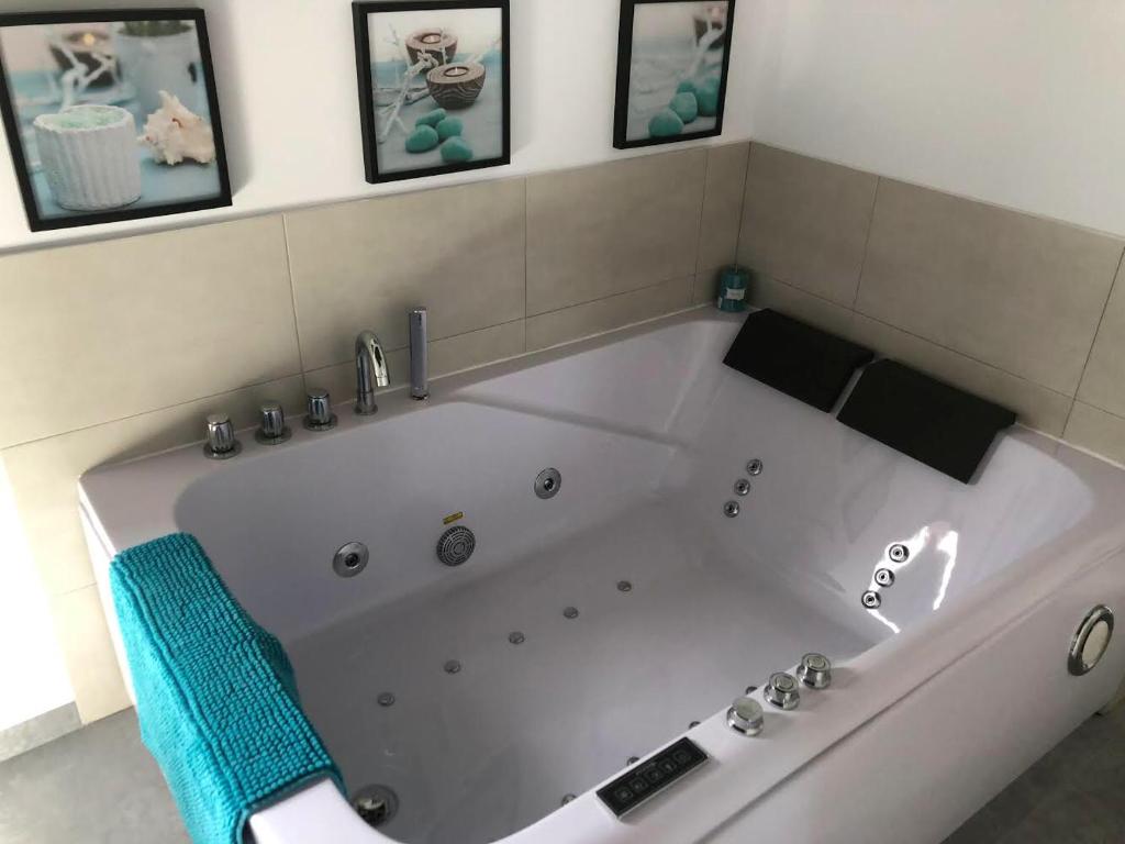 Suites D’Elice, habitación con jacuzzi privado