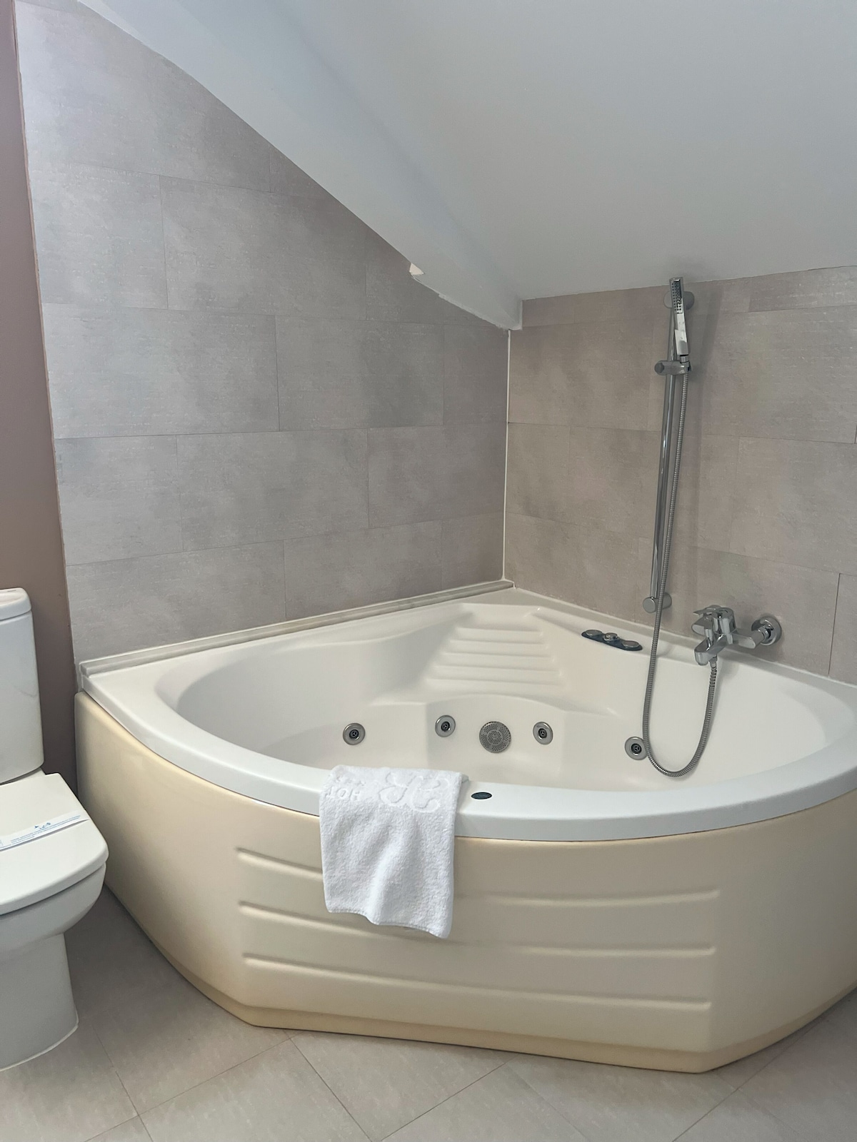 The Cookbook Gastro Boutique Hotel & Spa, habitación con jacuzzi privado