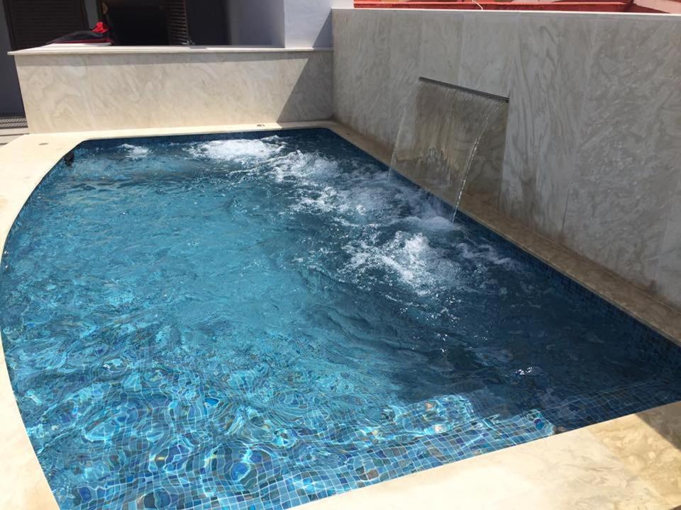 Vila Arenys Hotel, habitación con jacuzzi privado