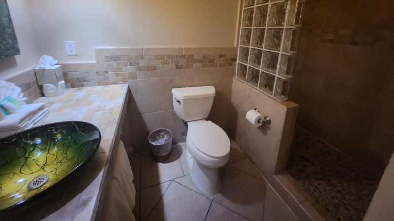 Inn at Avila Beach, room with private jacuzzi, photo 5