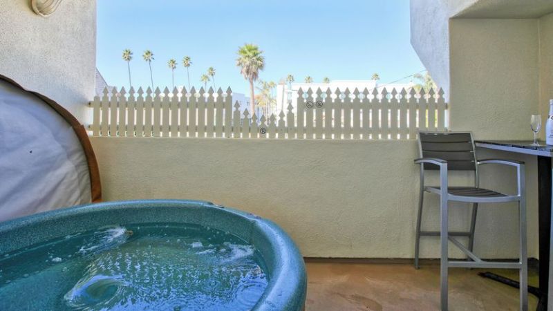 SeaVenture Beach Hotel & Restaurant, room with private jacuzzi, photo 1