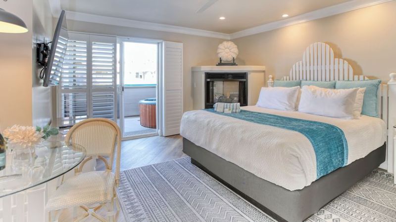 SeaVenture Beach Hotel & Restaurant, room with private jacuzzi, photo 4